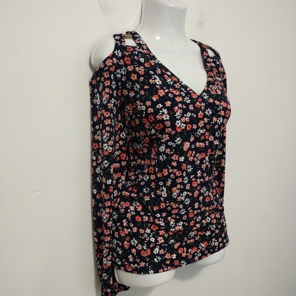 Michael Kors - Floral Cold Shoulder Blouse - Picture 10 of 16